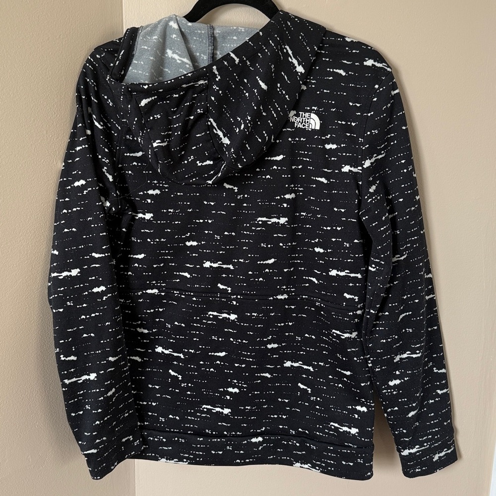 The North Face Women’s Black and White Zip-Up Hoodie, Medium - Picture 5 of 5